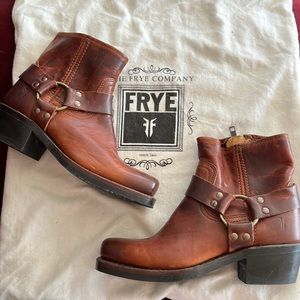 FRYE harness boots new size 6